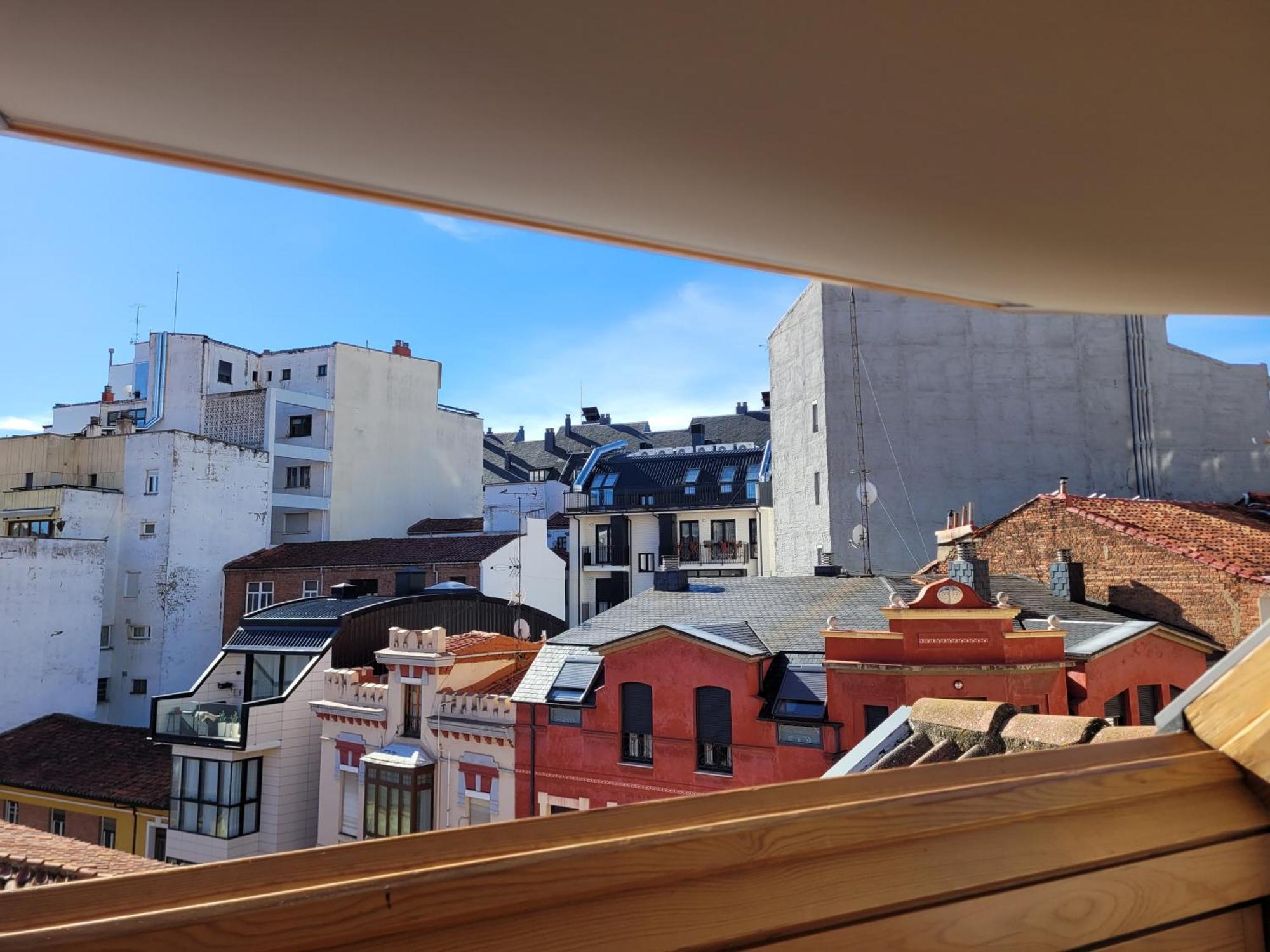 El Atico De Julio Del Campo Apartment Leon Bagian luar foto